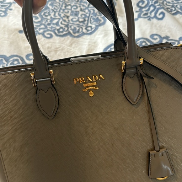 Prada Saffiano Soft Argilla - Picture 7 of 10